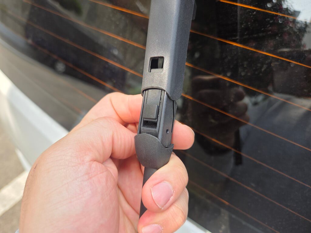 후방 와이퍼 교체