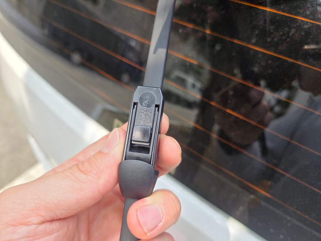 후방 와이퍼 교체