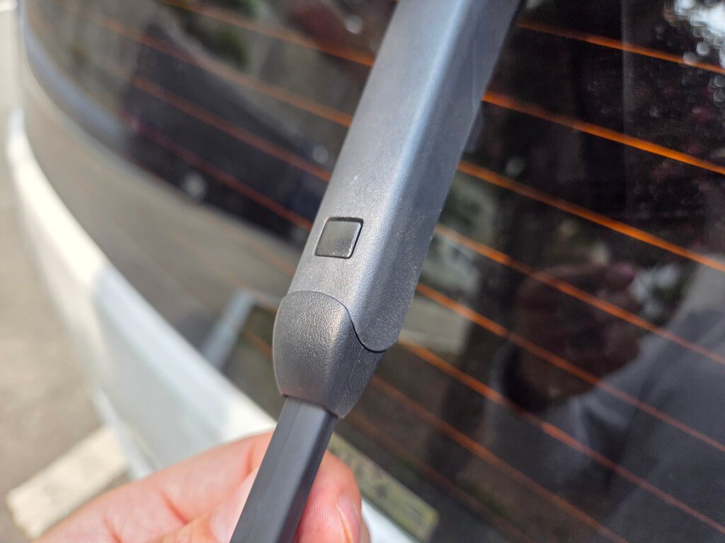 후방 와이퍼 교체