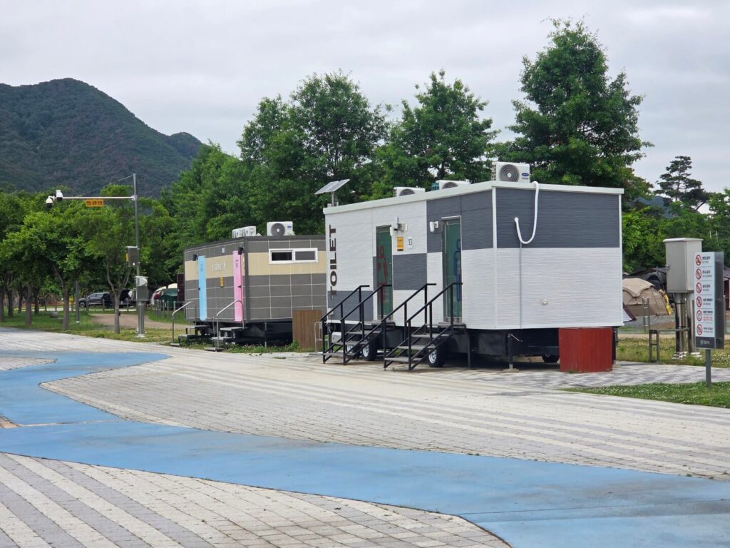 황산공원 캠크닉존 화장실